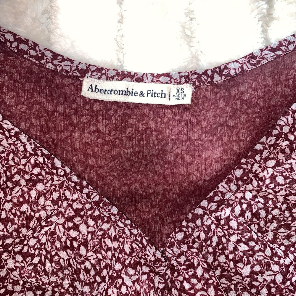 A&F Floral top - Picture 6 of 6